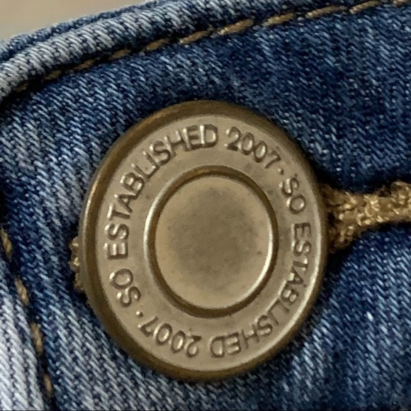 SO Trendy Distressed Lace Fringe Hem Denim Jeans Cutoffs. Size 7 Girls - Picture 7 of 10